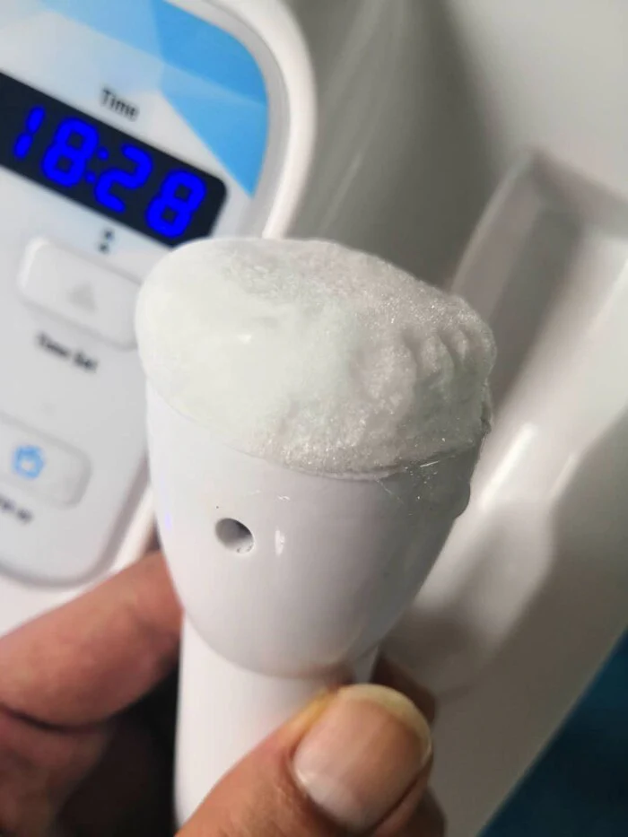 DCOOL Portable Cool + Hot + EMS For Skin Tightening Anti Puffiness Facial Heating Cooling And Facial Electroporation Machine - Image 6